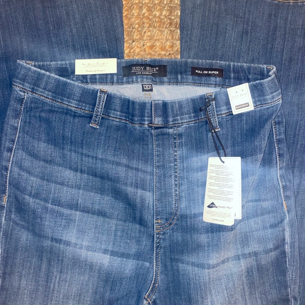 Judy Blue Pull On Elastic Waistband Ultra Flare Jeans 13/31 NWT - Picture 2 of 3